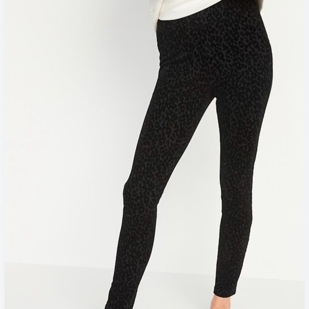 Old Navy Stevie High Rise Print Leopard Print Black Pants. Size Large Tall